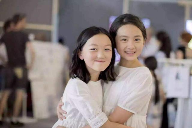 王菲的女儿李嫣,自出生起就患有先天性唇腭裂,哪怕是多次手术修复